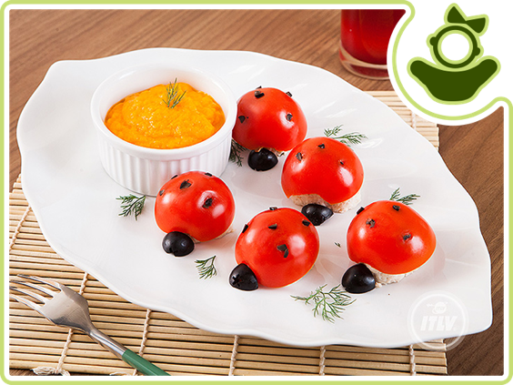 Паровые котлетки из индейки с морковным пюре