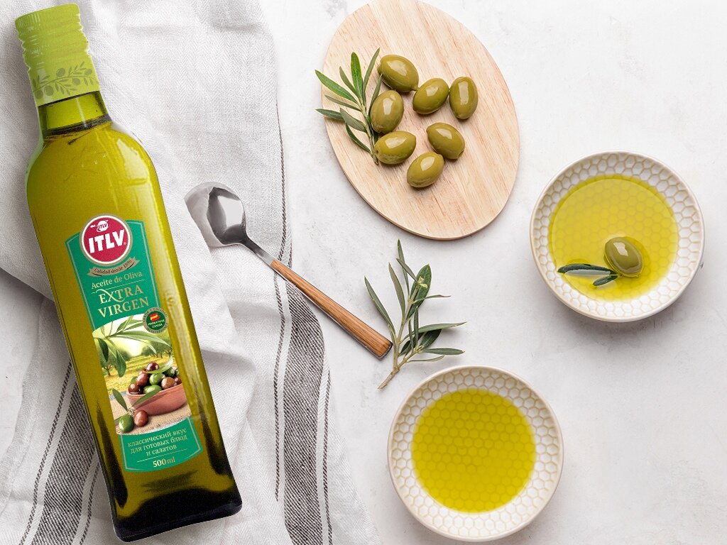 Фирма оливкового масла. Оливковое масло. Сорта оливкового масла. Масло растительное с оливковым. Olive Olive для масла.